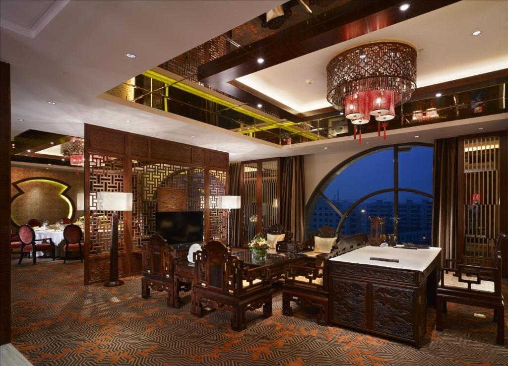 Sovereign Hotel Zhanjiang Extérieur photo