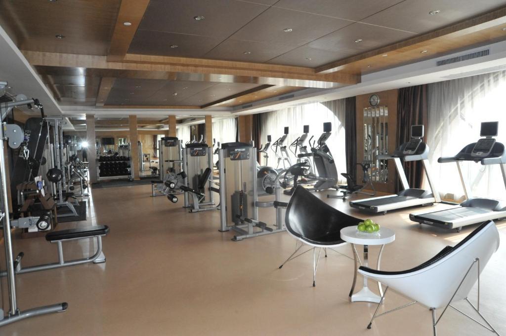 Sovereign Hotel Zhanjiang Extérieur photo