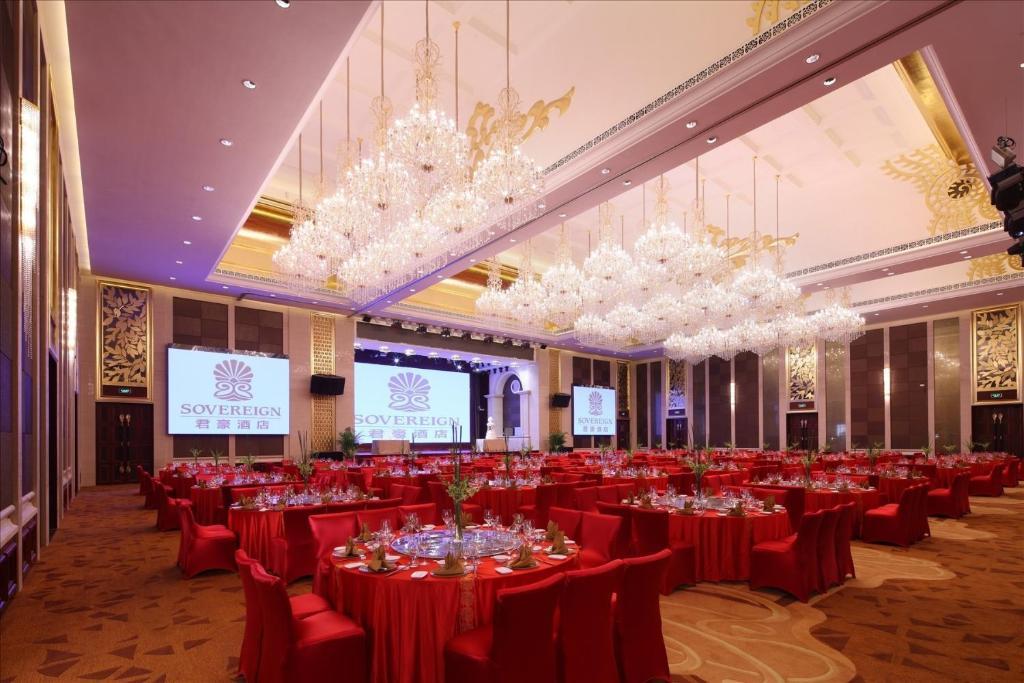 Sovereign Hotel Zhanjiang Extérieur photo
