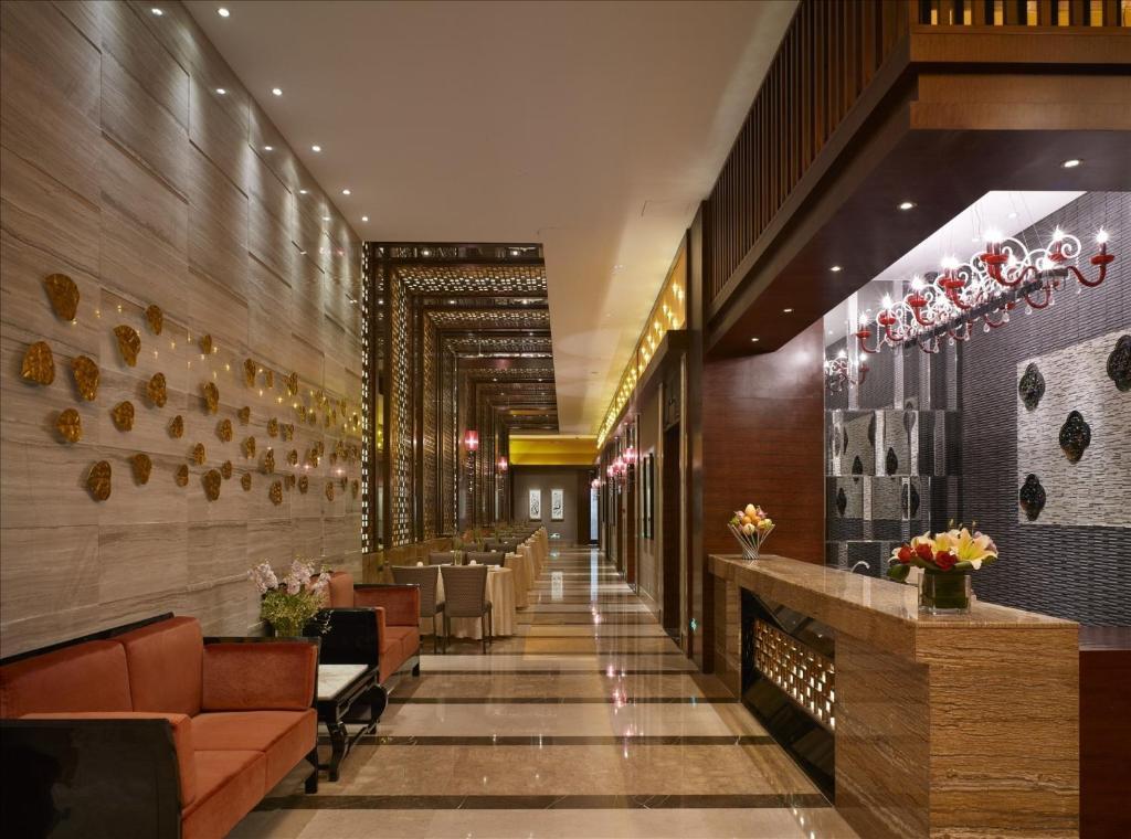 Sovereign Hotel Zhanjiang Extérieur photo